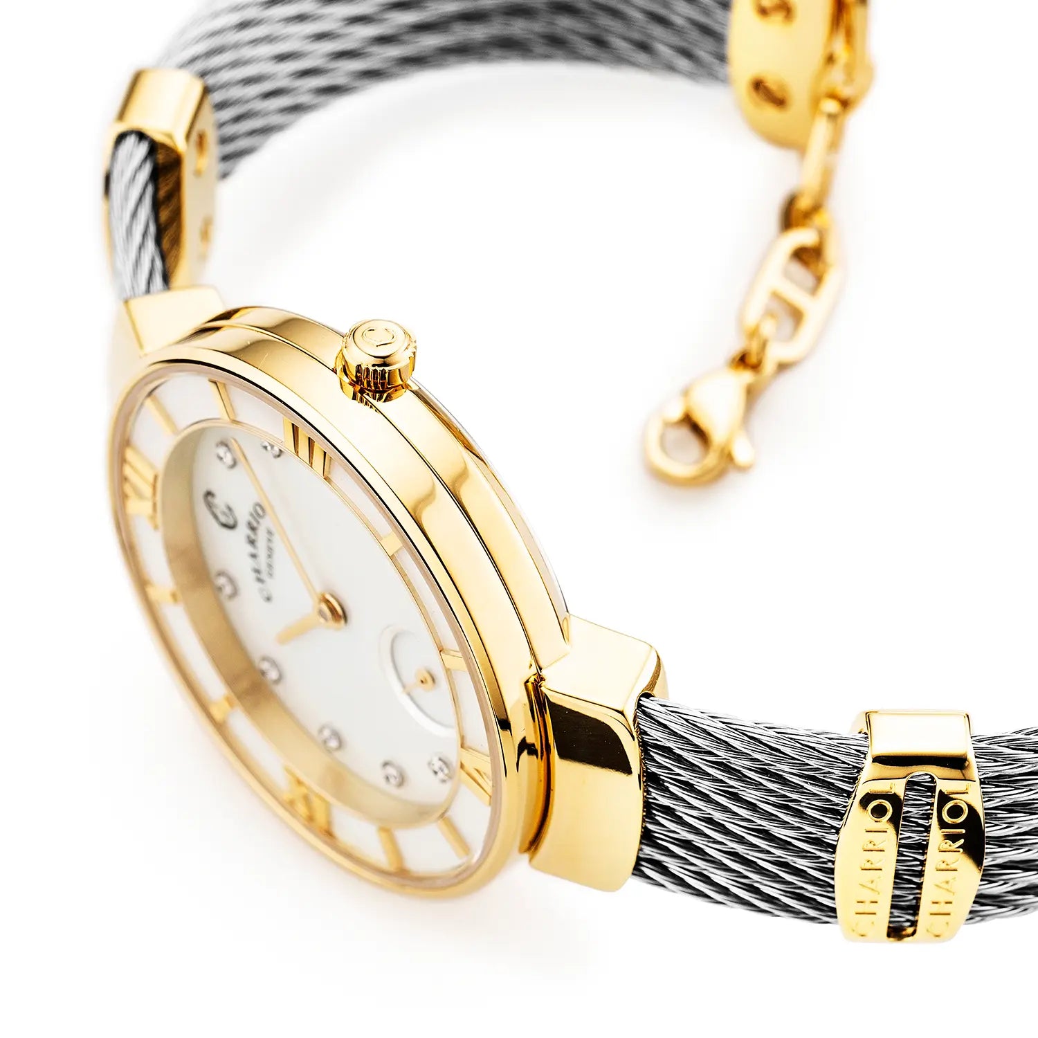ST TROPEZ, 30MM, KUWARTS KALIBRE, INA-NG-PERLAS NA MAY 10 DIAMONDS DIAL, INA-NG PERLAS BEZEL, BAKAL CABLE PULSERAS - Charriol Geneve - Panoorin