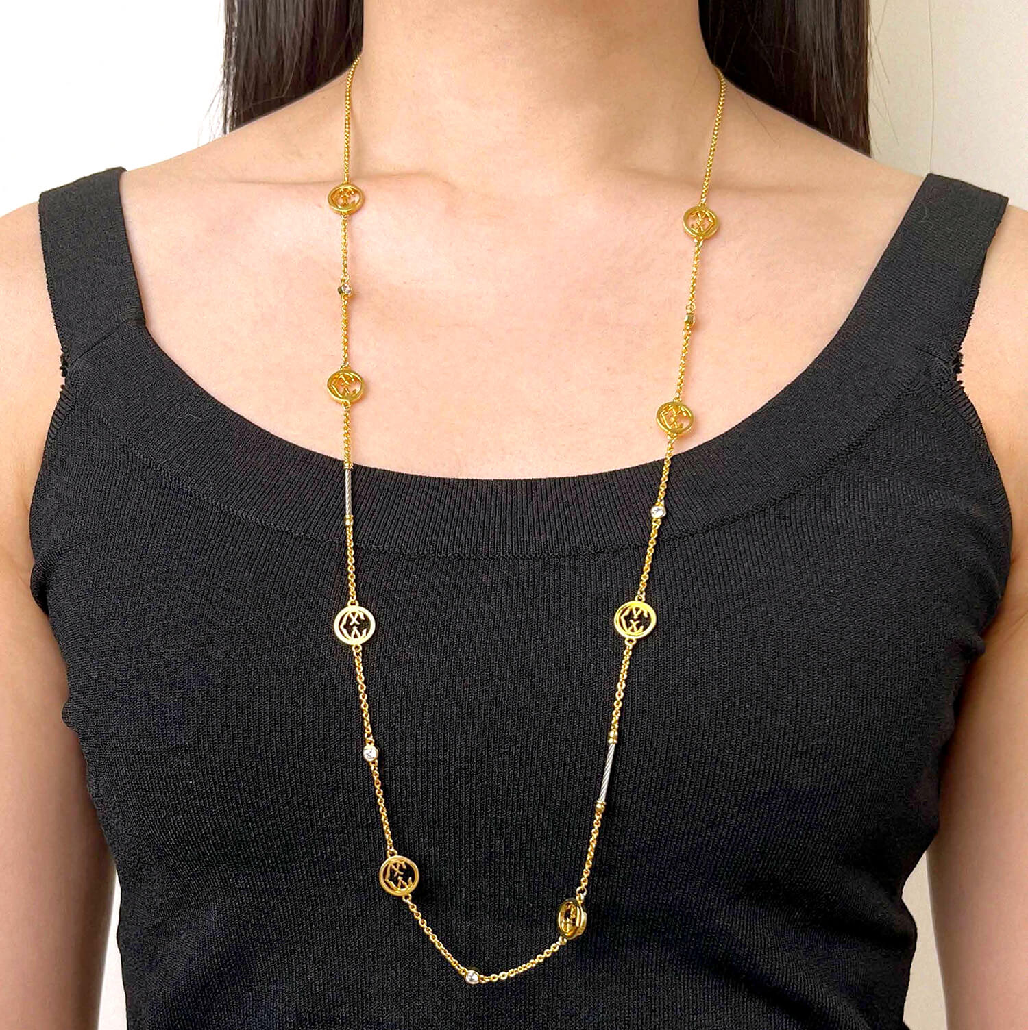 C Logo na may MOP_Yellow Gold