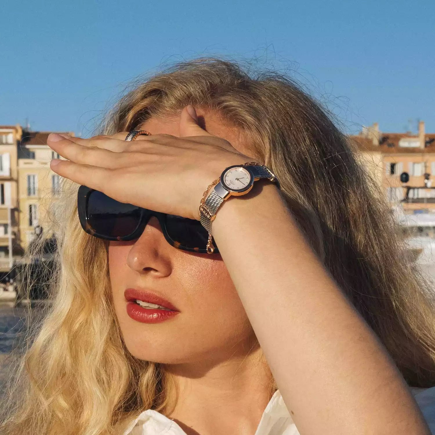 ST TROPEZ, 20MM, KUWARTS KALIBRE, INA-NG-PERLAS NA MAY 11 DIAMONDS DIAL, BAKAL ROSAS GINTO PVD BEZEL, BAKAL CABLE PULSERAS - Charriol Geneve - Panoorin