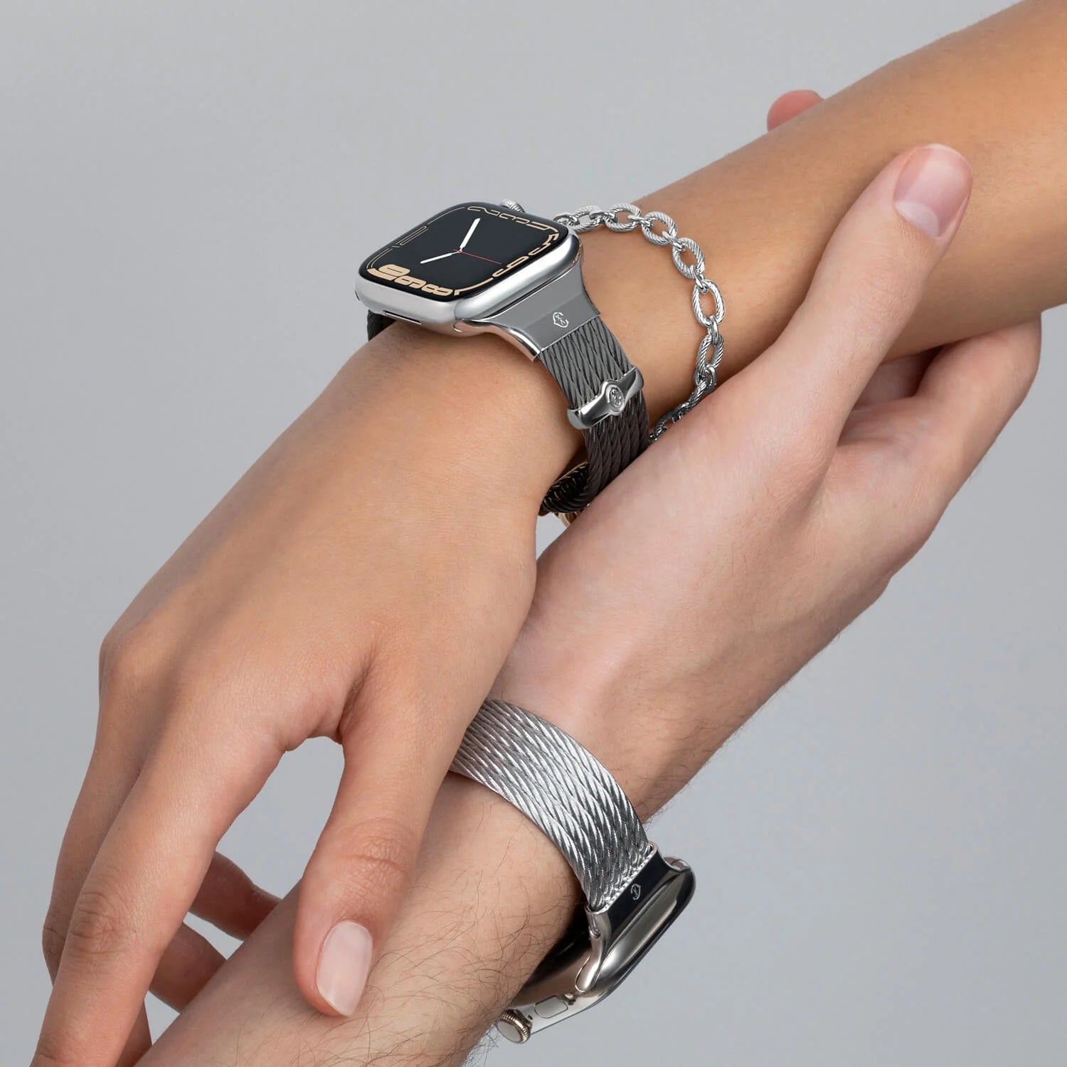 Itim na may Steel Décors_Wrist 16cm